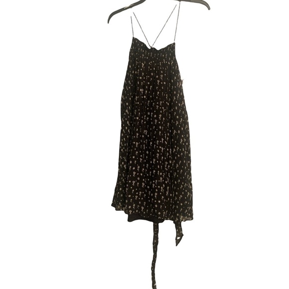 UO Kimchi Blue Berry Berry Backless Skater Dress in Black Floral Size Small - Picture 3 of 10